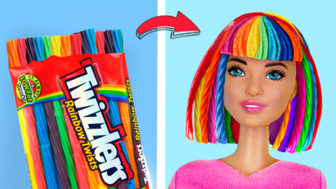  12 Clever Barbie Hacks And Crafts / Edible Barbie Clothes And Accessories!