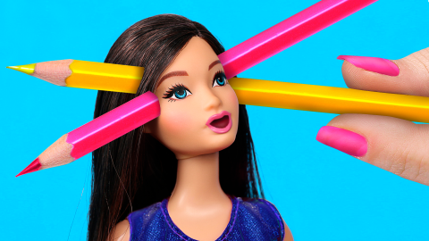  9 Weird Ways To Sneak Barbie Dolls Into Class / Clever Barbie Life Hacks