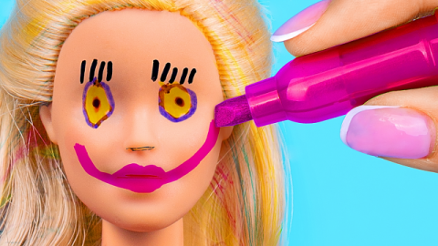  17 Funny Barbie Pranks / Doll Prank Wars!